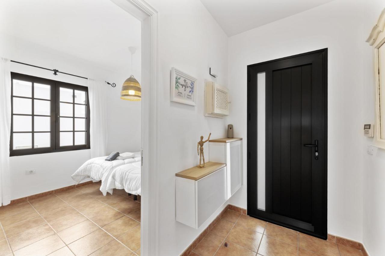 Villa 4 - Vipvipvillas Тиас Экстерьер фото